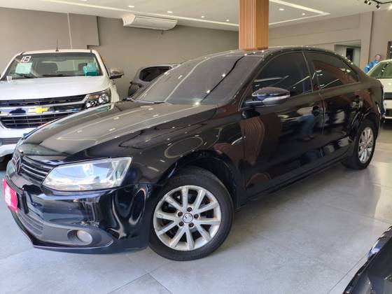 VOLKSWAGEN JETTA 2.0 COMFORTLINE FLEX 4P TIPTRONIC